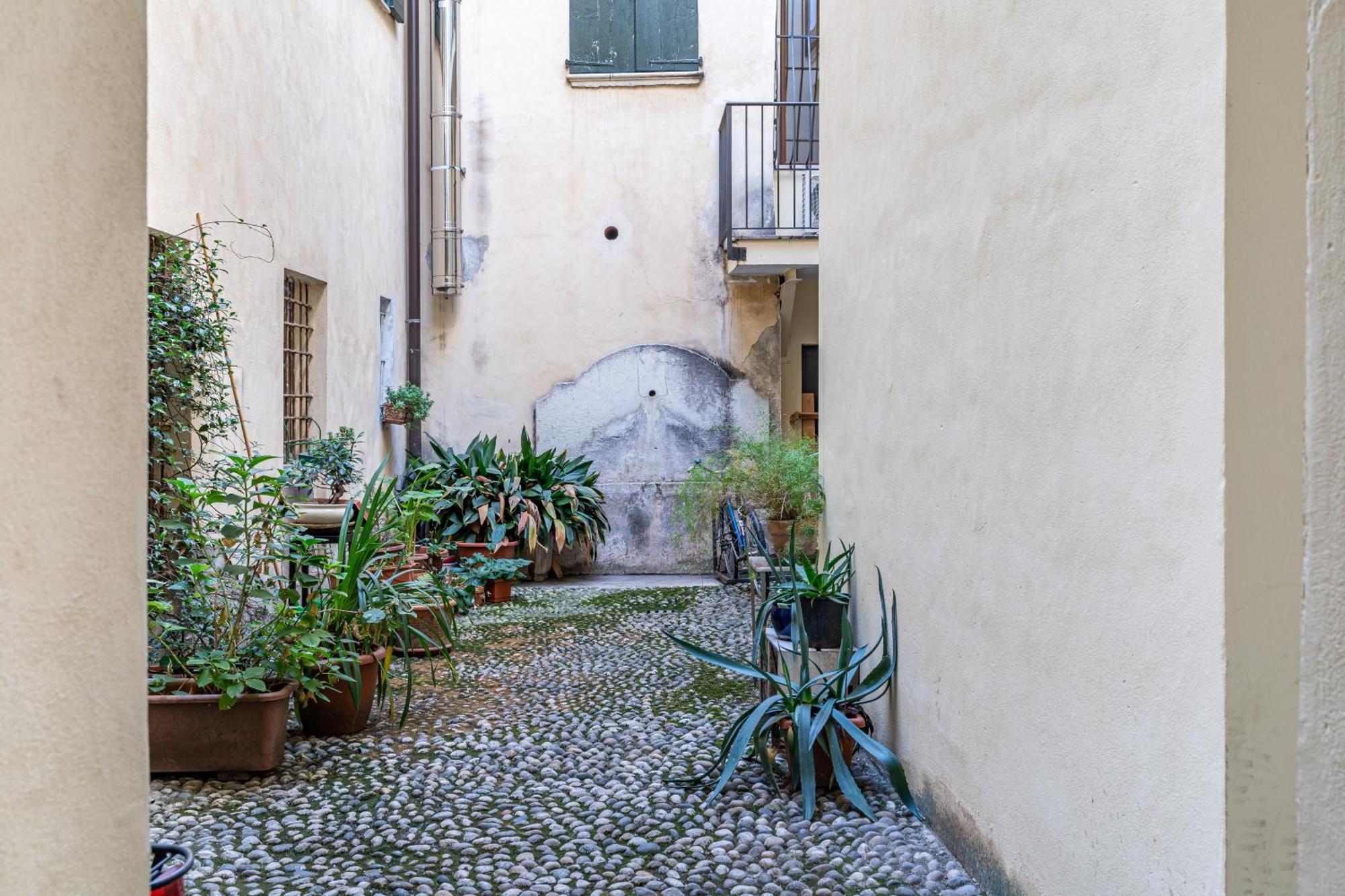 Casa San Faustino - Brescia Citycenter - By Host4U Eksteriør bilde